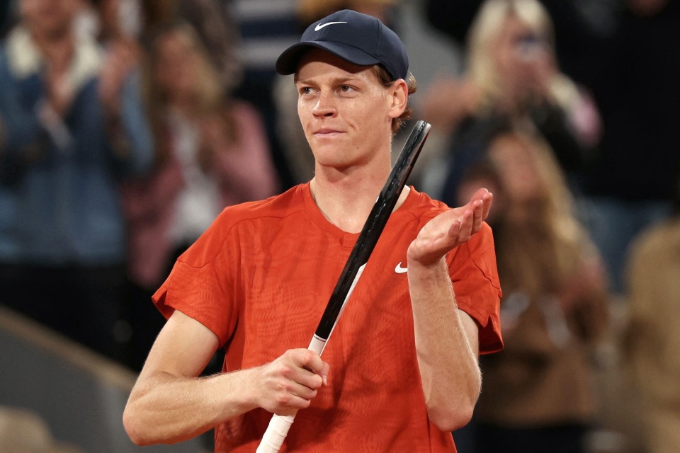 满了悬念 满了悬念