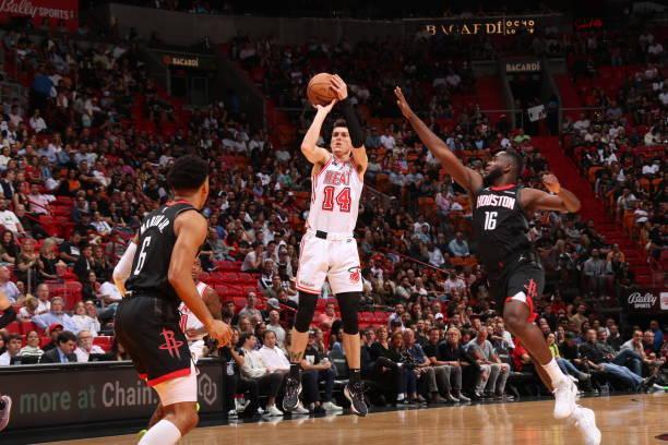 队员之间的 队员之间的