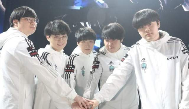 仅让他们在 仅让他们在